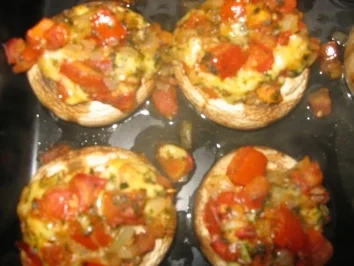 Mit Tomate gefüllte Champignons - Rezept
