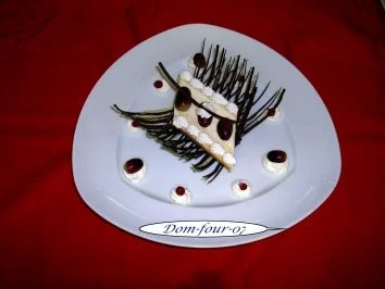 Halbe Weißwein-Roulade mit blauen Trauben - Rezept - Bild Nr. 2