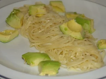 Perlhuhn Brust auf Tomaten & Avocado - Rezept - Bild Nr. 3
