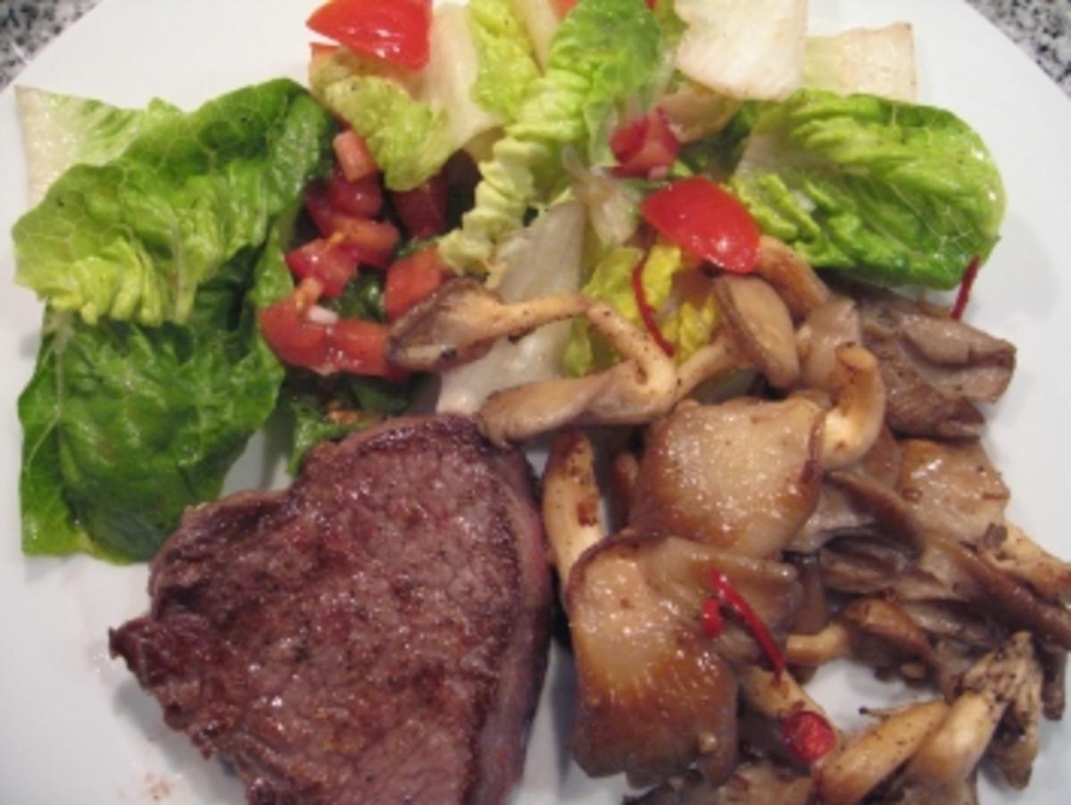 Salat mit Austernpilzen und Jungbullensteak - Rezept