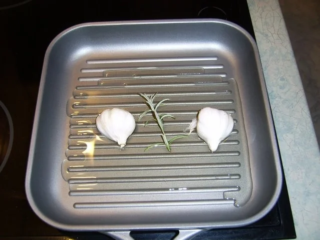 Kalbsmedaillons mit Dörrpflaumen und Speckmantel - Rezept - Bild Nr. 3