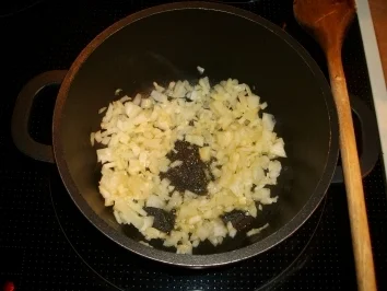 Rezept: Zucchini-Creme-Suppe mit Croûtons Bild Nr. 2 Zucchini-Creme-Suppe mit Croûtons - Rezept - Bild Nr. 2