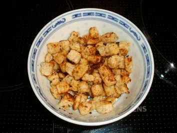 Rezept: Zucchini-Creme-Suppe mit Croûtons Bild Nr. 6 Zucchini-Creme-Suppe mit Croûtons - Rezept - Bild Nr. 6