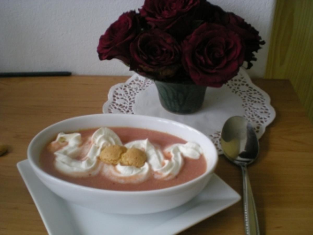 süße Zwetschgen Suppe mit Amarettini - Rezept - Bild Nr. 2