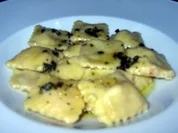 Flusskrebs-Ravioli mit Salbeibutter - Rezept