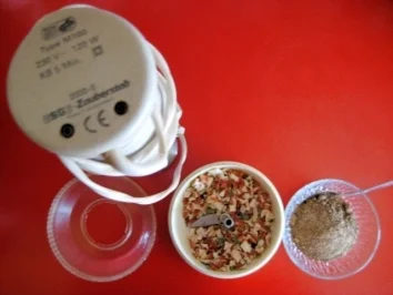 Rezept: meine "Suppenwürze 2 = Würzpulver Bild Nr. 2 meine "Suppenwürze 2 = Würzpulver - Rezept - Bild Nr. 2