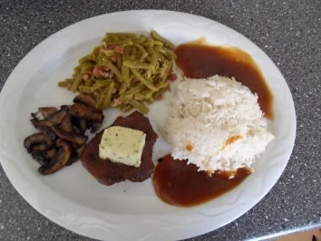 Rinderfilet mit Speckbohnen - Rezept