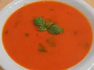 Scharfe Tomatensuppe mit Basilikum - Rezept