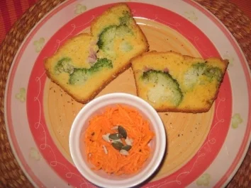 Rezept: Maismehlbrot (ohne Hefe) gefüllt mit Broccoli Bild Nr. 11 Maismehlbrot (ohne Hefe) gefüllt mit Broccoli - Rezept - Bild Nr. 11