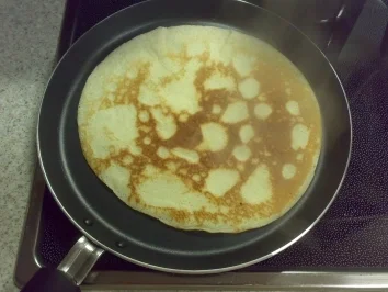 Rezept: Hefeplinsen Bild Nr. 3 Hefeplinsen - Rezept - Bild Nr. 3