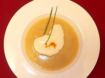 Rezept: Zucchini-Sanddorn-Suppe Zucchini-Sanddorn-Suppe - Rezept