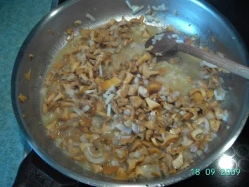 Rezept: Maispuffer mit Pfifferlingen Bild Nr. 3 Maispuffer mit Pfifferlingen - Rezept - Bild Nr. 3