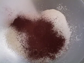 Schoko-Biskuit-Boden - Rezept