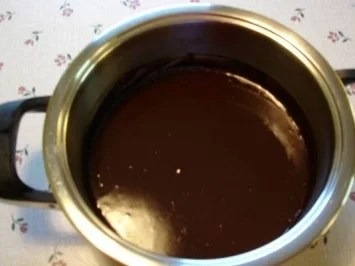 Pralinensauce zu den Zwetschgenrohrnudeln - Rezept - Bild Nr. 2