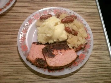 Rezept: "HAUPTGERICHT" Sauerkraut mit Fleischkäse und Kartoffelbrei "HAUPTGERICHT" Sauerkraut mit Fleischkäse und Kartoffelbrei - Rezept