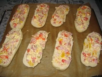 Rezept: Pizzabrötchen Bild Nr. 3 Pizzabrötchen - Rezept - Bild Nr. 3