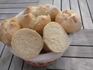 Rezept: Pizzakatzes knusperfrische Brötchen Bild Nr. 2 Pizzakatzes knusperfrische Brötchen - Rezept - Bild Nr. 2