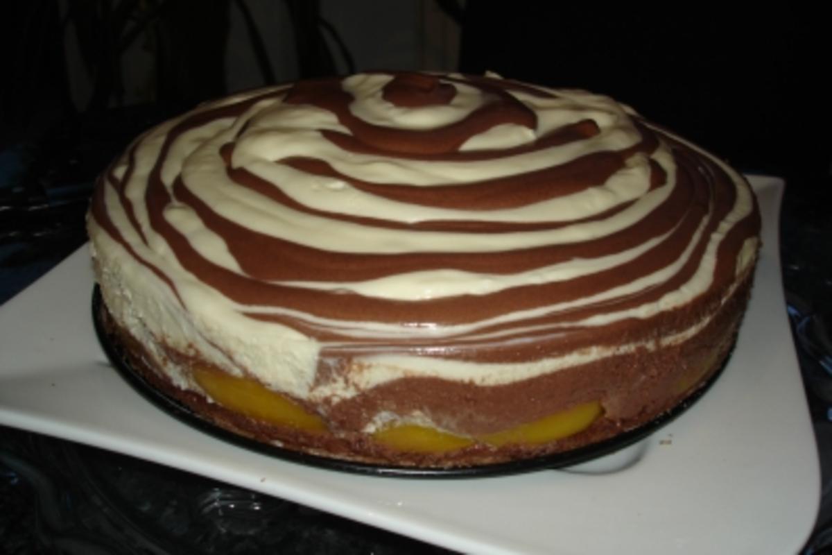 Zebratorte mit Biskuitteig - Rezept mit Bild - kochbar.de