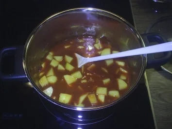 Eintopf - Kartoffel-Wurst-Gulasch - Rezept - Bild Nr. 2