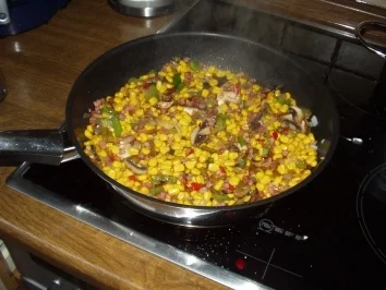 Rezept: Uwes geliebte Nudelpfanne Bild Nr. 3 Uwes geliebte Nudelpfanne - Rezept - Bild Nr. 3