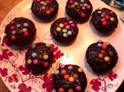 Schoko-Muffins mit Smarties - Rezept