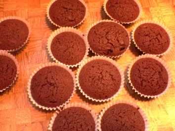 Rezept: Schoko-Muffins mit Smarties Bild Nr. 3 Schoko-Muffins mit Smarties - Rezept - Bild Nr. 3