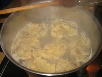 Beilage: Würzige Bröckerlesklöße- Mehlklöße oder wie immer sie heissen! - Rezept - Bild Nr. 2