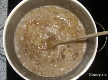 Rezept: Birnenkonfitüre mit kandiertem Ingwer und Schuss Bild Nr. 5 Birnenkonfitüre mit kandiertem Ingwer und Schuss - Rezept - Bild Nr. 5
