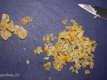 Rezept: Birnenkonfitüre mit kandiertem Ingwer und Schuss Bild Nr. 4 Birnenkonfitüre mit kandiertem Ingwer und Schuss - Rezept - Bild Nr. 4