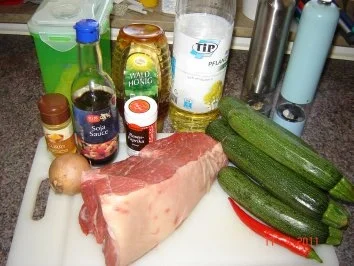 Fleisch : Scharfes Rindergeschnetzeltes mit Zuccini - Rezept - Bild Nr. 2