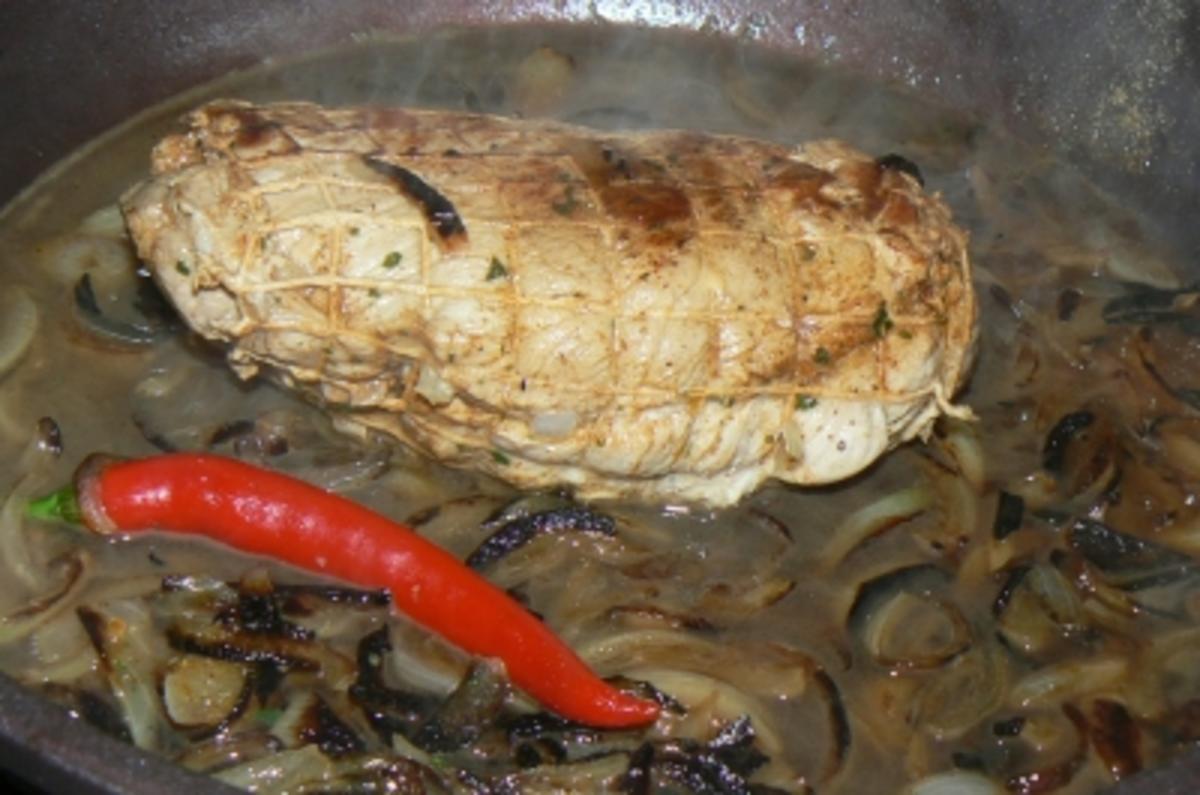 Herzhaft scharfer Schweinerollbraten mit Kartoffel-Petersilienpüree - Rezept - Bild Nr. 4