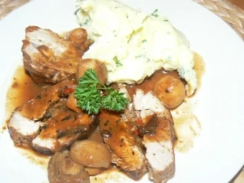 Herzhaft scharfer Schweinerollbraten mit Kartoffel-Petersilienpüree - Rezept - Bild Nr. 8