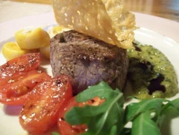 Rinderfilet zu Kürbisgnocchi an Pfirsich-Rucola-Sugo - Rezept