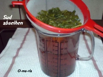 Rezept: Eingemachtes Trauben-Melisse-Gelee Bild Nr. 4 Eingemachtes Trauben-Melisse-Gelee - Rezept - Bild Nr. 4