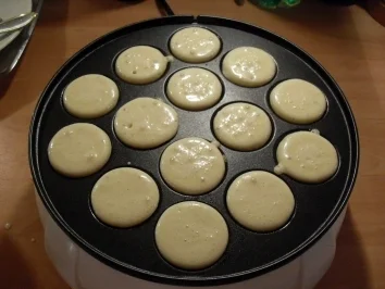 Rezept: Poffertjes Bild Nr. 2 Poffertjes - Rezept - Bild Nr. 2