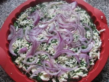 Rezept: Spinat-Feta Pizza Bild Nr. 2 Spinat-Feta Pizza - Rezept - Bild Nr. 2