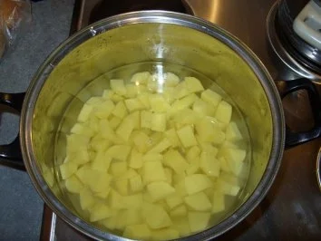 Rezept: Grüne Bohnensuppe Bild Nr. 4 Grüne Bohnensuppe - Rezept - Bild Nr. 4