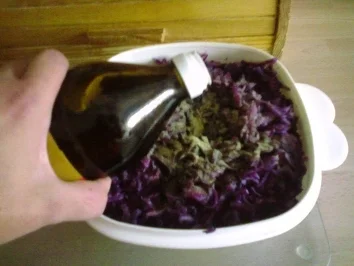 Krautsalat aus Rotkohl - Rezept - Bild Nr. 5