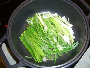 Rezept: Vegetarische Tomatensoße an Biospirelli Bild Nr. 4 Vegetarische Tomatensoße an Biospirelli - Rezept - Bild Nr. 4