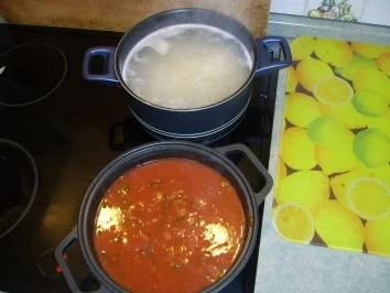 Rezept: Vegetarische Tomatensoße an Biospirelli Bild Nr. 6 Vegetarische Tomatensoße an Biospirelli - Rezept - Bild Nr. 6