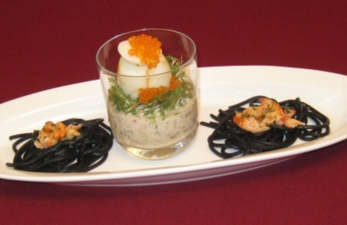 Geköpftes Gewürztee-Ei auf Gemüsemüsli mit Kresse und Forellenkaviar - Rezept