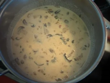 "feines Pilzrahmsößchen"  auch ohne Pilze einfach lecker - ein MUSS haben ! - Rezept