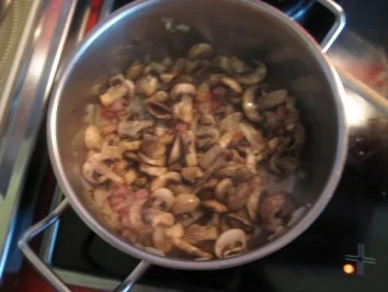 "feines Pilzrahmsößchen"  auch ohne Pilze einfach lecker - ein MUSS haben ! - Rezept - Bild Nr. 2