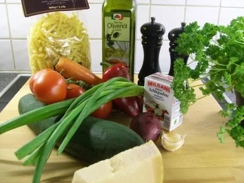 Rigatonelli mit feinem Gemüseragout - Rezept - Bild Nr. 2