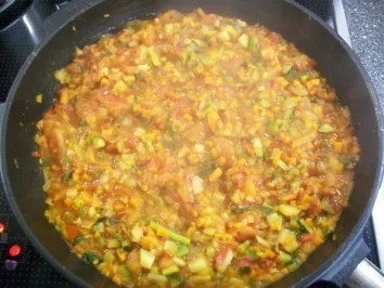 Rigatonelli mit feinem Gemüseragout - Rezept - Bild Nr. 6