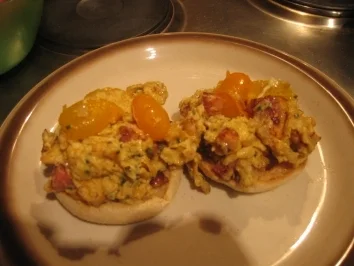 Rezept: Snack: Knoblauch-Ei Toasties! Snack: Knoblauch-Ei Toasties! - Rezept