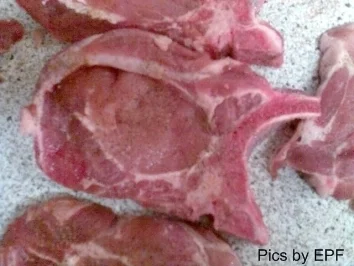 Kotelett mit Blumenkohl in Sauce Hollandaise - Rezept