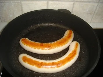 Rezept: Bratwurst mit Kartoffelschmarren und Blaukraut Bild Nr. 4 Bratwurst mit Kartoffelschmarren und Blaukraut - Rezept - Bild Nr. 4