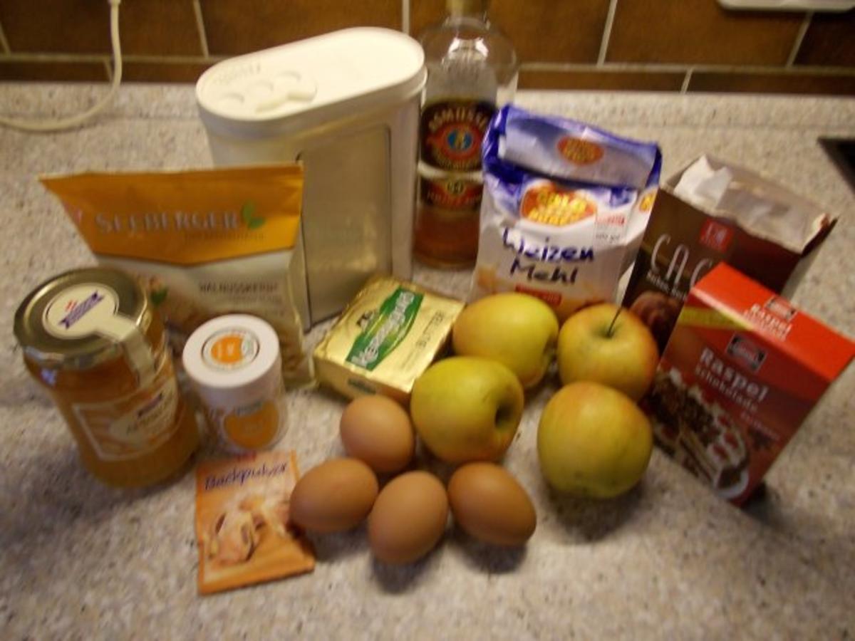 Apfelkuchen mit Rum und Schokolade - Rezept - Bild Nr. 2