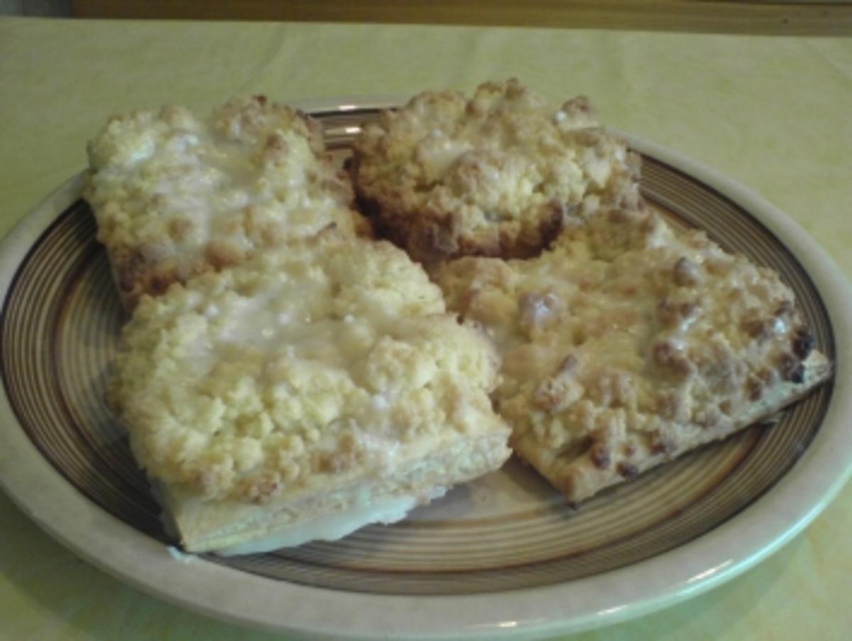 Prasselkuchen Blätterteigteilchen mit Streuseln - Rezept mit Bild ...